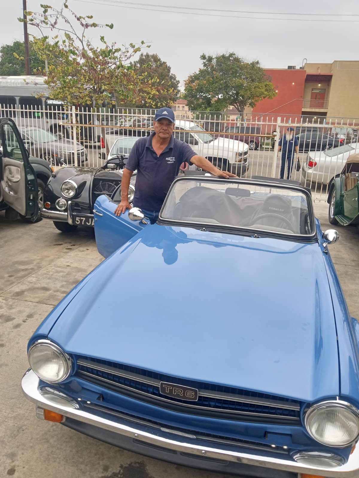 Luxury sedan windshield replacement